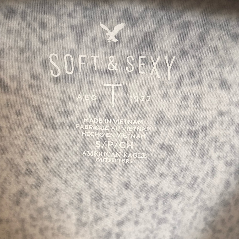 American Eagle soft & sexy tee neck choker top - Picture 2 of 5